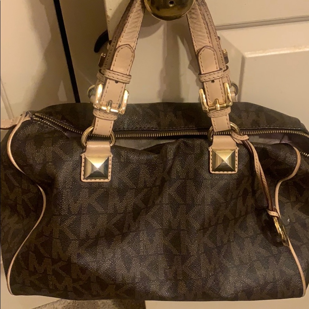 Michael kors satchel